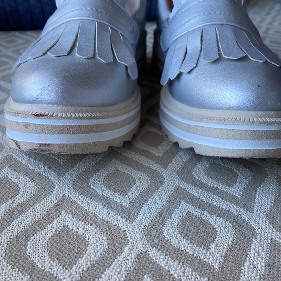 El Hilo Comductor Silver Sneaker Platform Shoe sz 6.5 - Picture 2 of 7